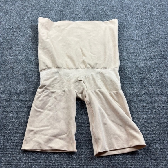 ASSETS by SPANX Nude Remarkable Results High-Waist Mid-Thigh Shaper size: Medium - Picture 1 of 8